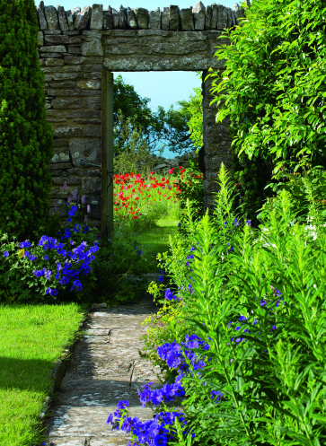 Callwey_Englische_Gartenikonen_Howcroft_Majerus_5