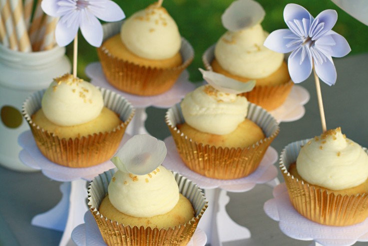 Cupcakes Rezept mit weißer Schokolade | Dessert Idee | Kuchen selber machen | Die wunderbare Welt von Fräulein Klein | Yvonne Bauer | Callwey Backbuch