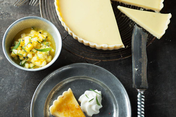 Zitronentarte Rezept mit Piña-Colada-Schaum | Kuchen Ideen | Filmrezepte | Thomas Struck, Karin Laudenbach | Callwey