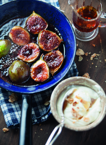 Karamellisierte Feigen Rezept | Italienisches Dessert | Filmrezepte | Thomas Struck, Karin Laudenbach | Callwey