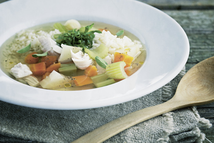Hühnersuppe mit Wurzelgemüse und Reis_Snapseed