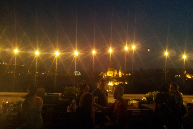 callwey-sommer-empfehlung-budapest-dachterrasse