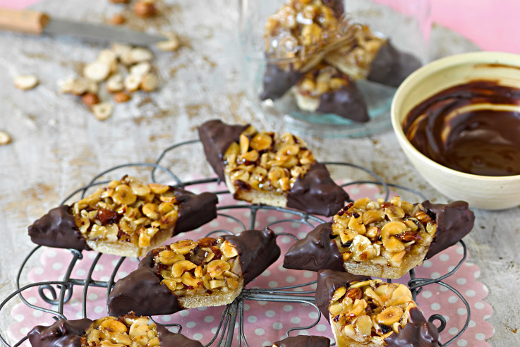 Nussecken Rezept | Gebäck | Kaffeetafel Ideen | Plant Power | Patrick Gebhardt | Alpro GmbH | Callwey