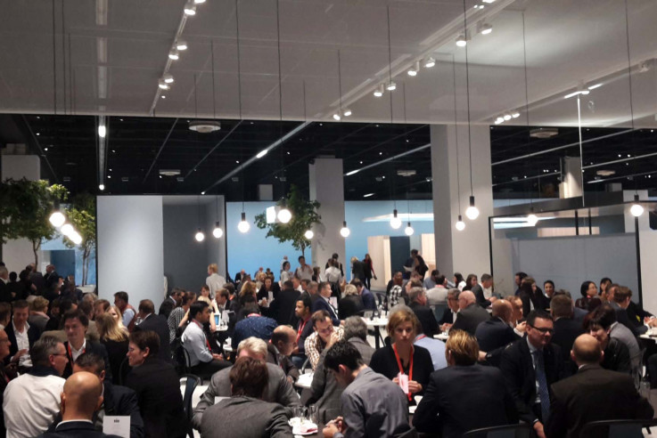 orgatec-2016-work-by-vitra-aussteller-plattform