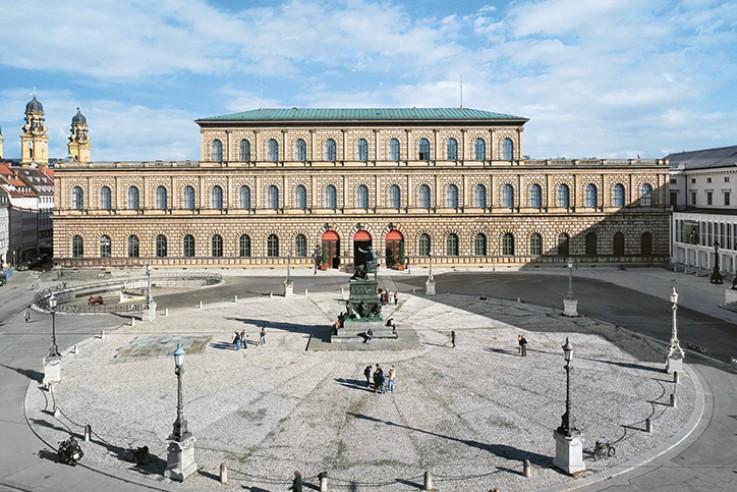 callwey-[ReisenkenntkeinAlter/München]-[Residenz]