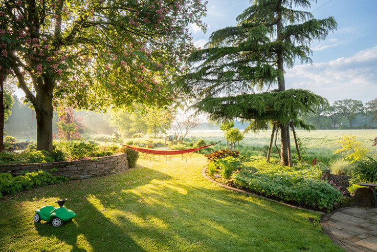 Paus Gartendesign_Upcycling Landhausgarten_Gartenmitte Hängematte_WEB