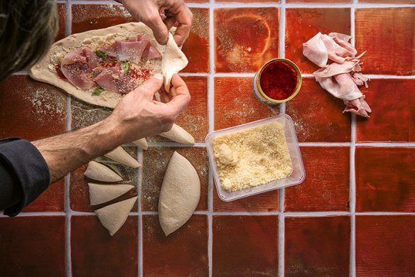 callwey-pizza-calzone