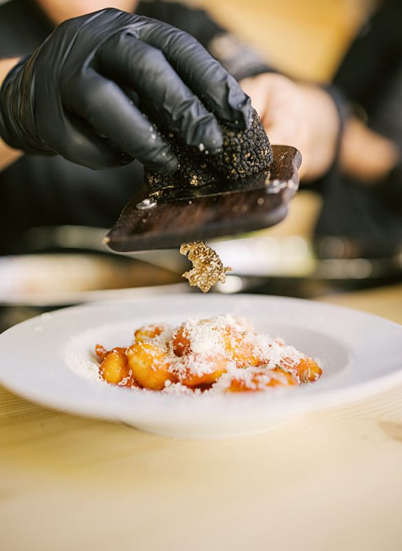 callwey-skiing-truffle-pasta