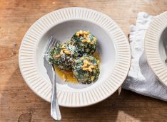 callwey-gruen-warm-gu-spinatknödel